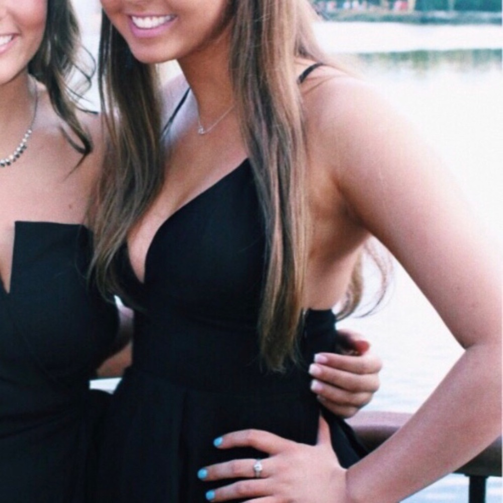 Black lulus dress